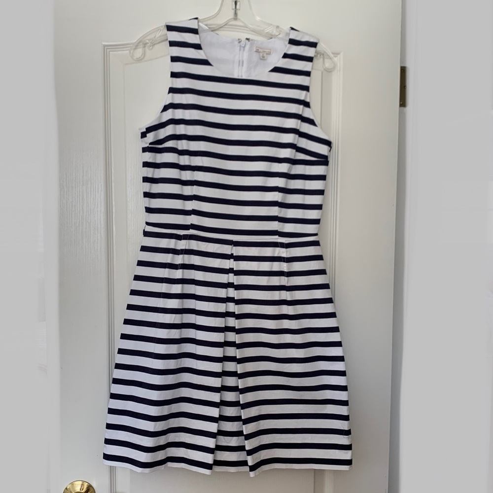 Gap Fit and Flare Navy White Striped Dress Size 6